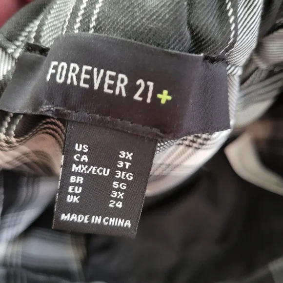 NWT Forever 21 Plus: Wide Leg Pants - Picture 7 of 7